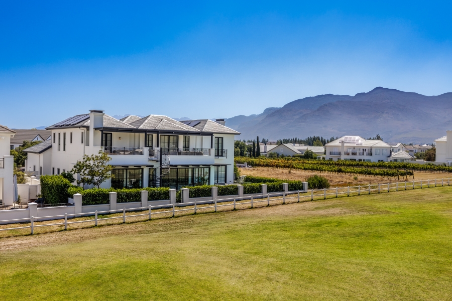 5 Bedroom Property for Sale in Val De Vie Estate Western Cape